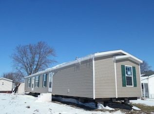 29210 Vinewood Rd, Flat Rock, MI 48134