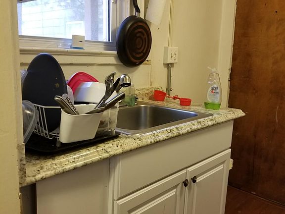 5th image of 1220 White St APT 2