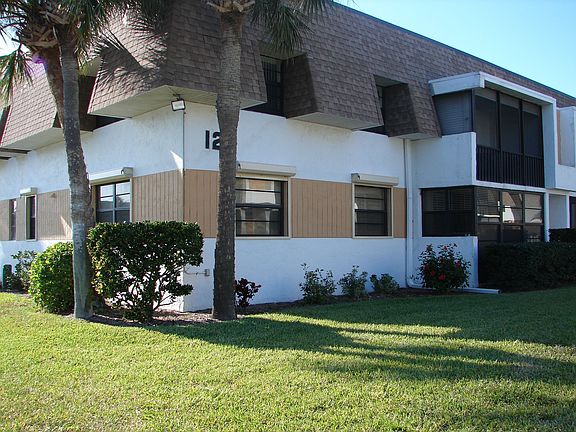 Bldg 12-112 corner 1st level