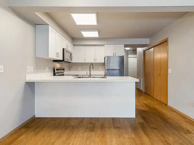 Parkview Apartments Your Next Home Awaits! — Photo 42