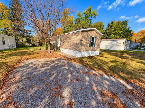 1689 Susan, Dorr, MI 49323