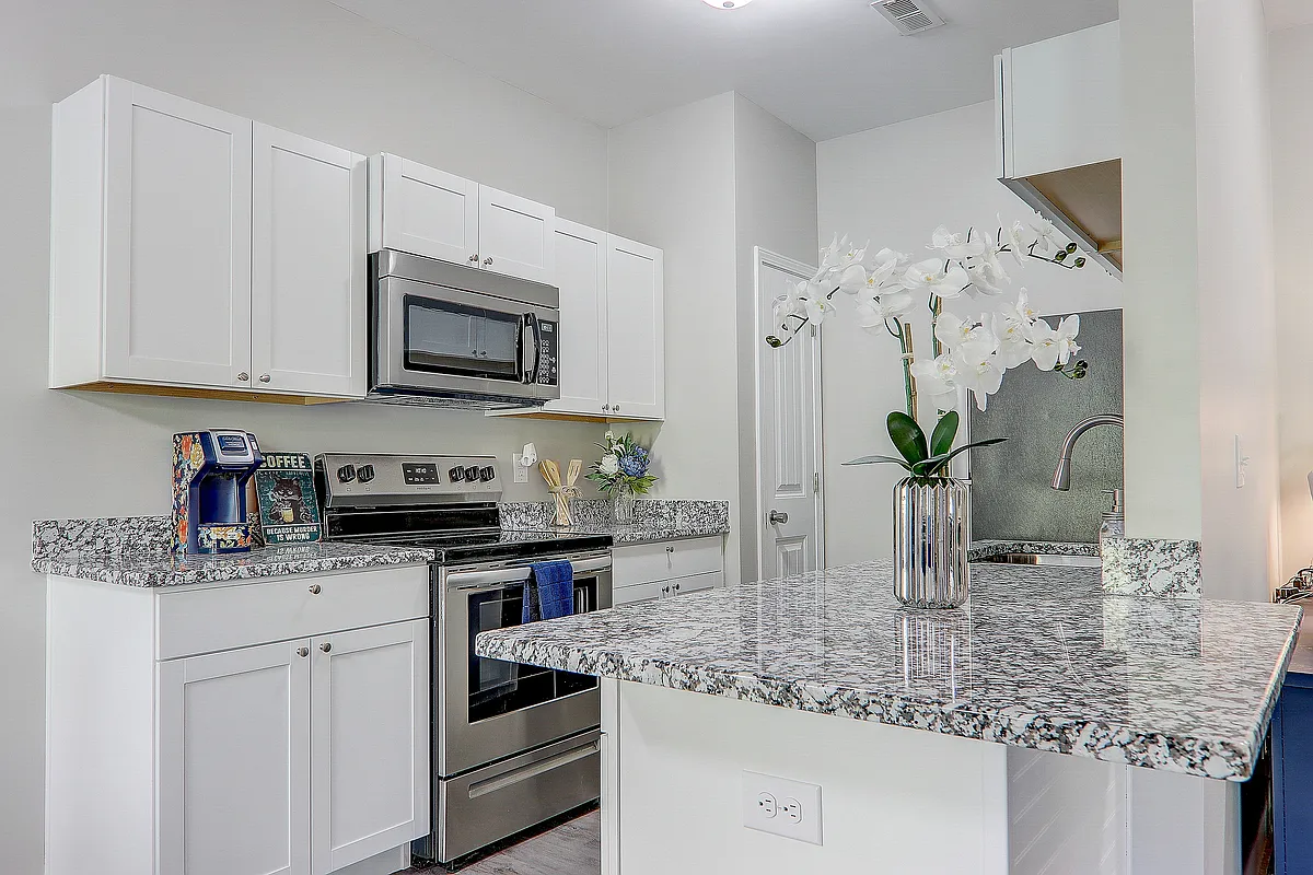 Marbella Cir Model Home-006 - Marbella Townhomes
