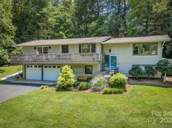 105 E Whisperwood Cir, Hendersonville, NC 28791