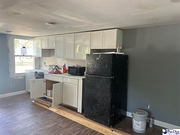 5th image of 403 Chestnut St
