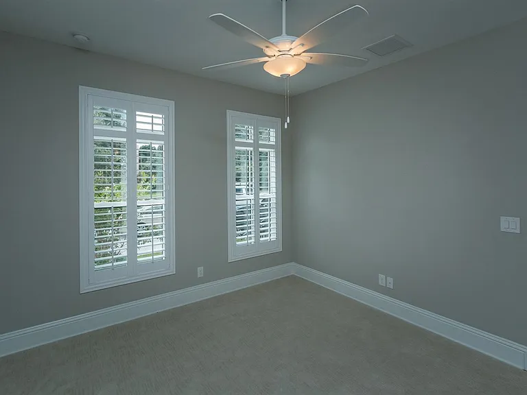 665 E Jackson St — Photo 17