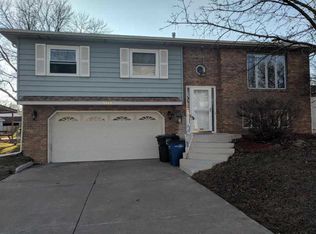 3323 56th St, Moline, IL 61265