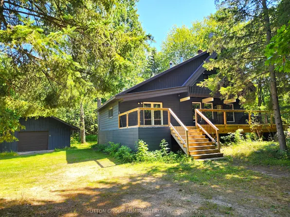 525 Waltonian Dr, Callander, ON P0H 1H0