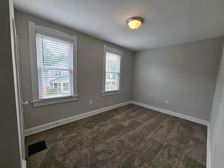 1064 Scott St — Photo 10