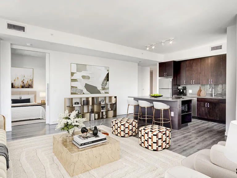 Tenley View Apartments — Photo 3