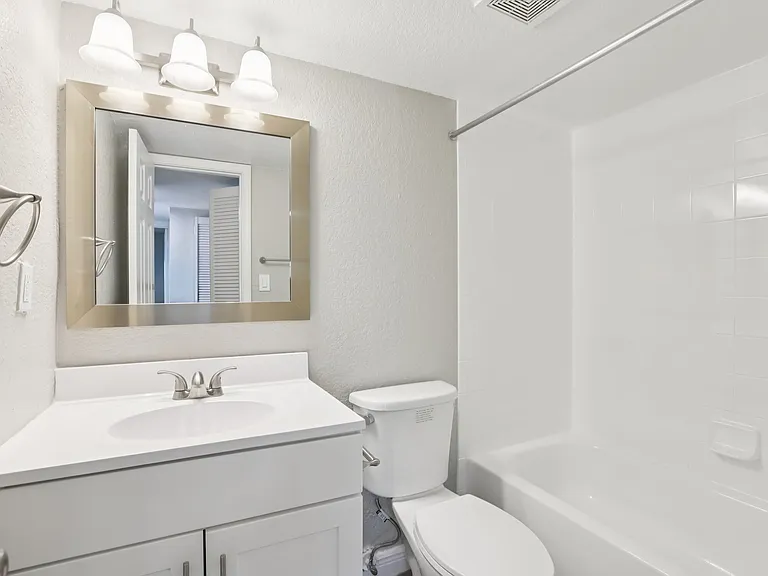 Serenity Lake Apartments — Photo 76