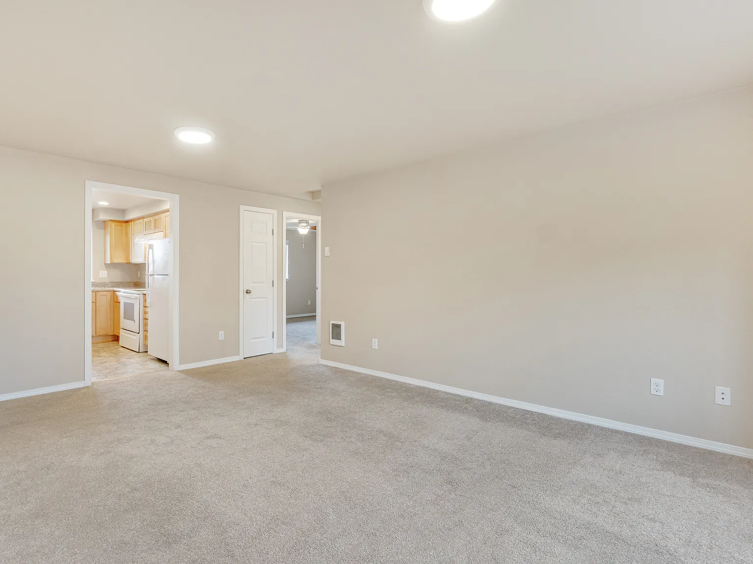8430 S 266th St, Kent - D — Photo 3