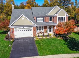 2687 Bainbridge Blvd, West Chicago, IL 60185
