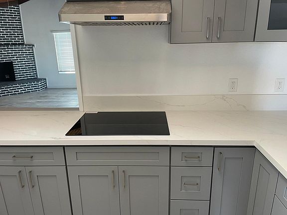 4th image of 7622 Bestel Ave