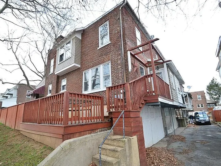 1948 W Whitehall St — Photo 12