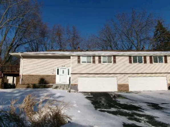 1297 Kolstad Ln, Eagan, MN 55123