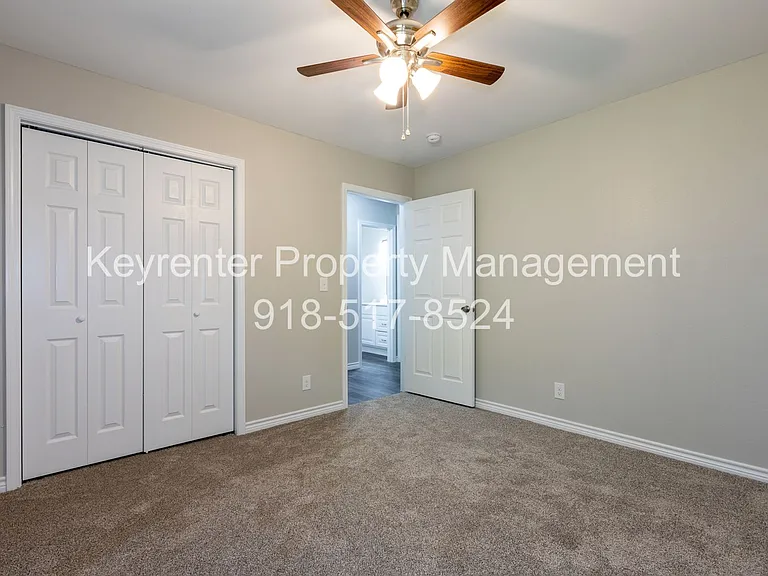 808 N Franklin Ave — Photo 20