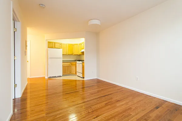 Rented by SubHut Realty USA, Inc. | media 14