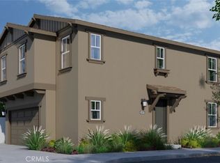 2526 Gunner Ridge Way, Rialto, CA 92377