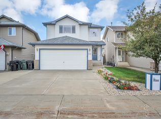 293 Foxboro Cres, Strathcona County, AB T8A 6M4