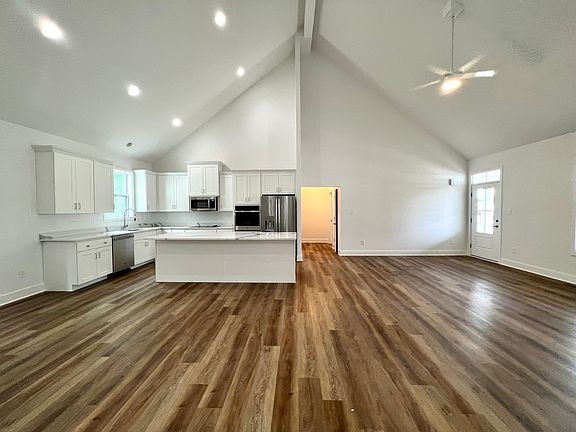 Friemont - Living Area