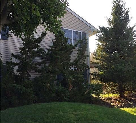 2nd image of 832 Madeira Blvd