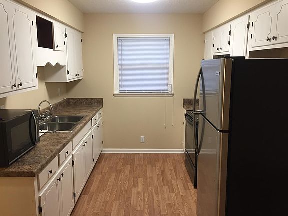 5th image of 102 Diane Dr