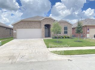 2408 Moon Ranch Dr, Weatherford, TX 76087
