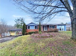 707 Flat Top Rd, Shady Spring, WV 25918