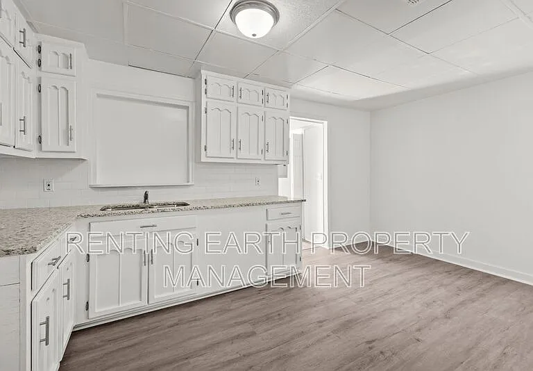 1441 Creel St — Photo 9