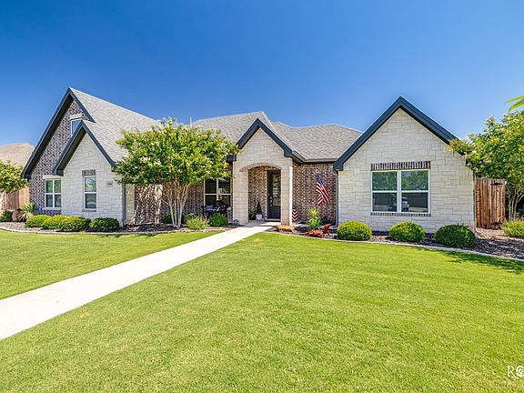 2nd image of 1846 Castle Pines Dr