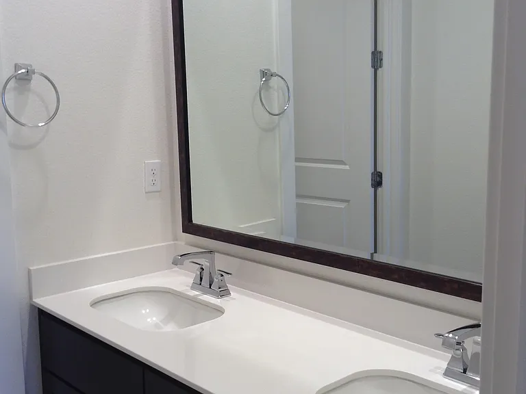 413 Wayland Loop — Photo 19