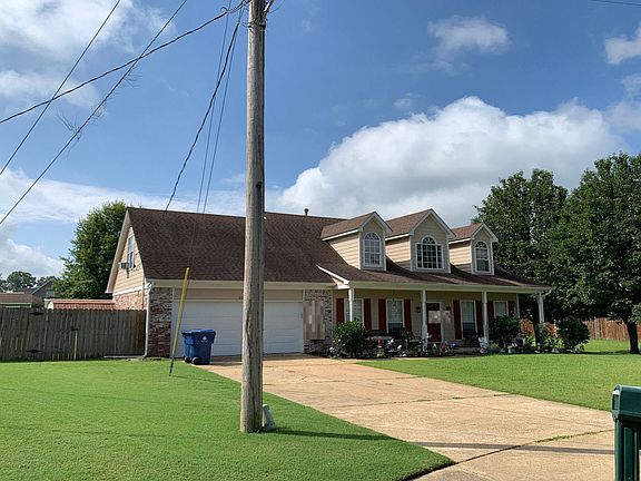 3rd image of 215 Cotton Bend Dr