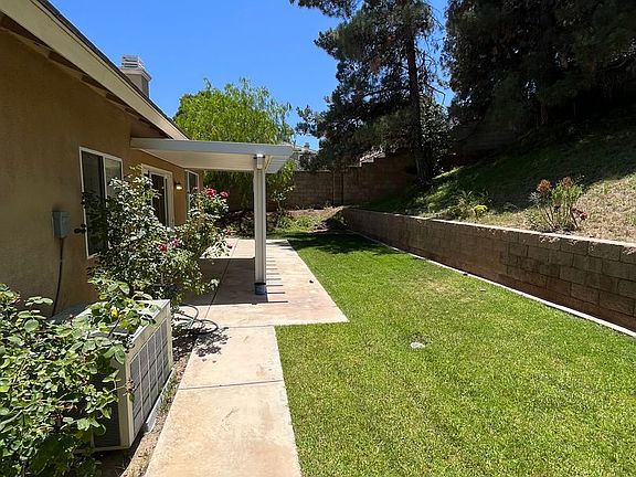 5th image of 1556 Iris Grove Dr