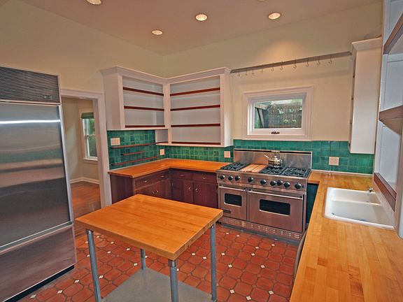 3rd image of 250 5th Ave #250