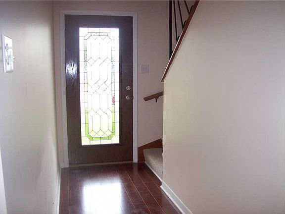 2nd image of 1613 Yale Ave