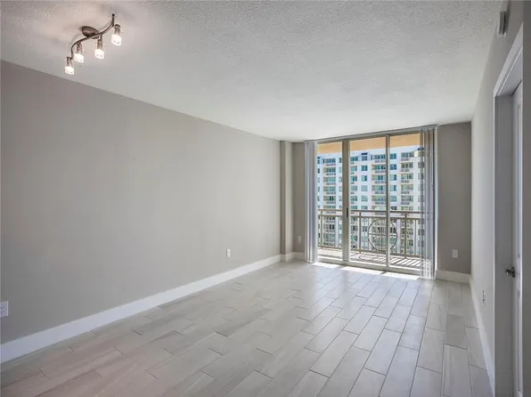 100 Seminole Dr #2, Fort Lauderdale, FL 33324