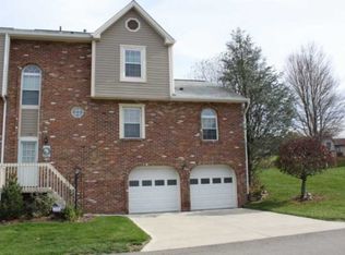 1155 Valleyview Dr, Lawrence, PA 15055