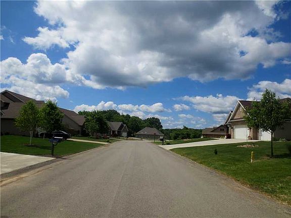 4th image of 122 Cherokee Dr