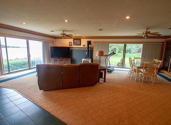 4th image of 602 Levee Blvd