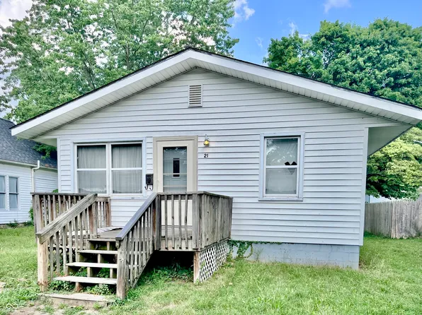 21 S Hinman St, Hartsville, IN 47201