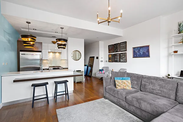 Sold by Modern Spaces | media 3