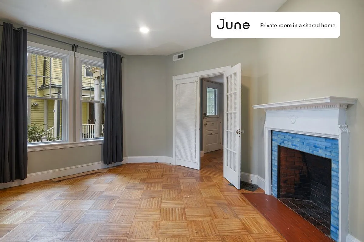 Building Photo - 19 Putnam Ave #A
