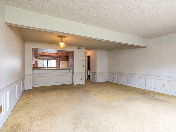 3rd image of 317 SW 112th Street #302