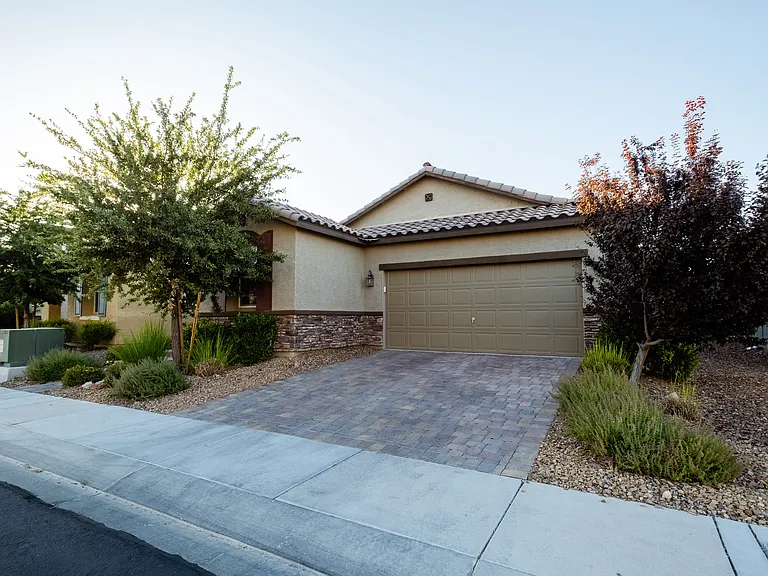 3196 Arco Ave — Photo 35