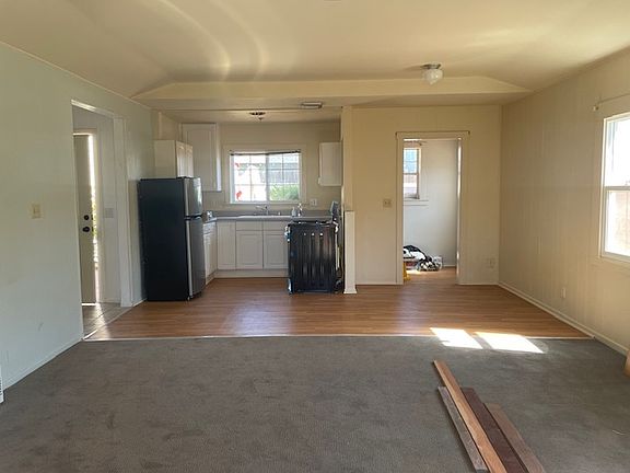 3rd image of 208 S Pacific Ave