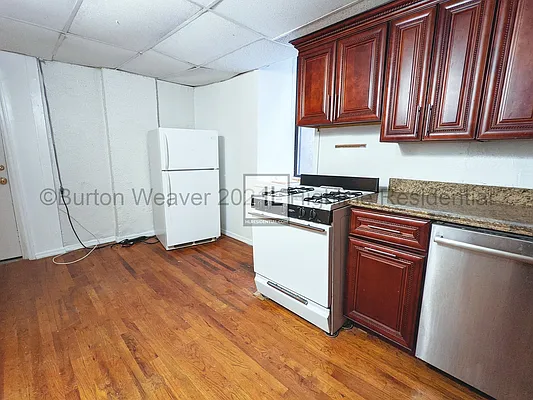 Rented by Highline Residential | media 8