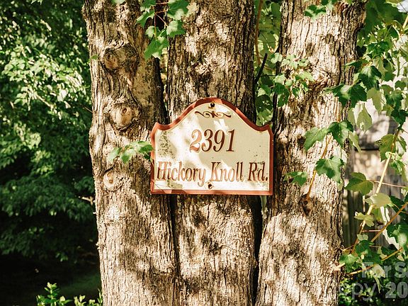 2nd image of 2391 Hickory Knoll Rd