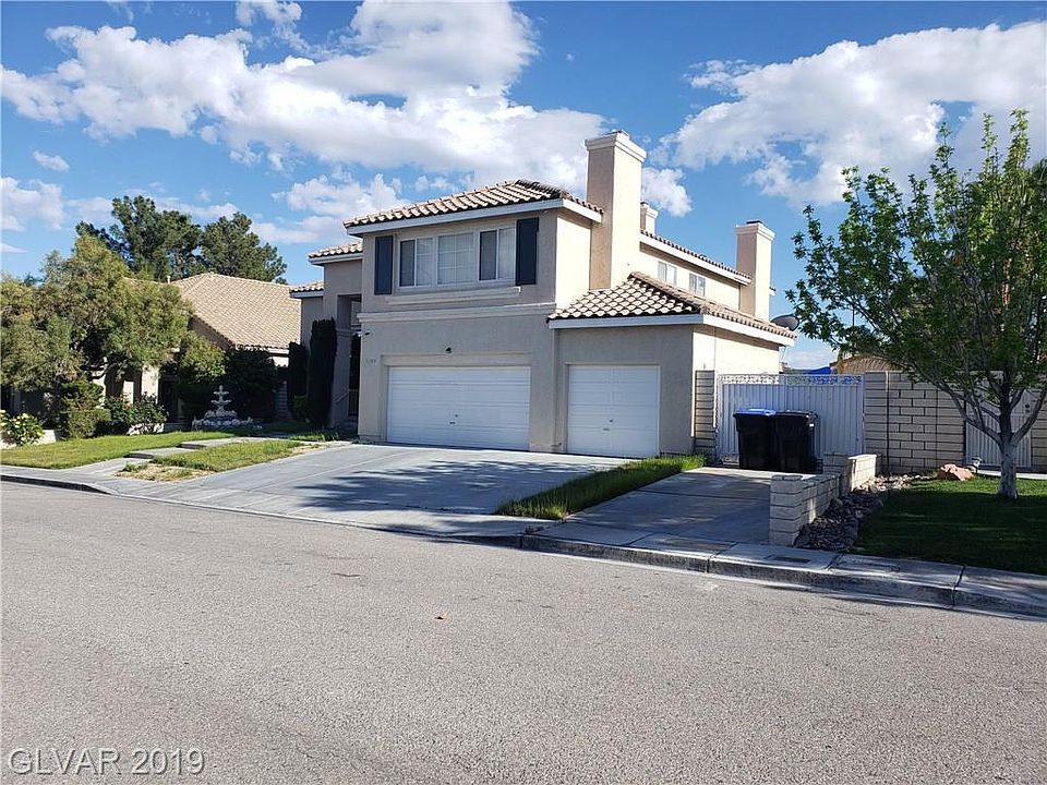 2nd image of 1203 Crescent Moon Dr