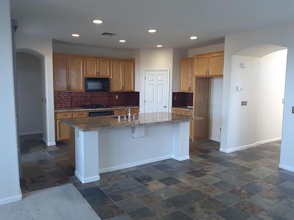 3rd image of 2351 Canary Ct