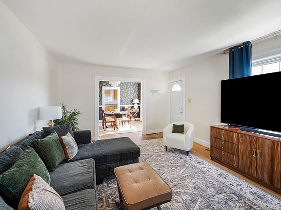 4th image of 1408 Radcliff Ave